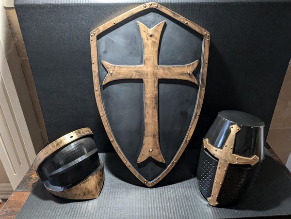 Knight shield and helmets for the stage