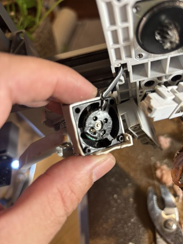 Cleaning out the hotend cooling fan